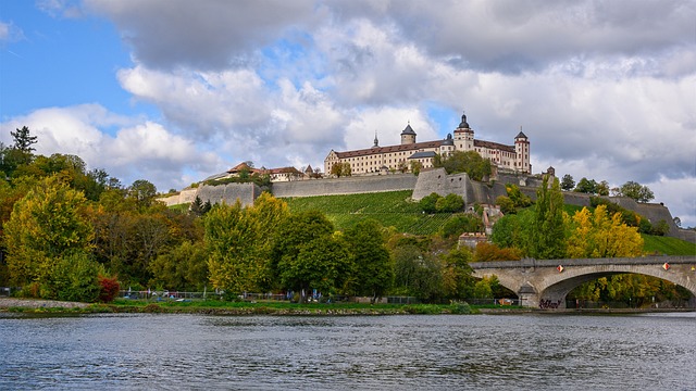 Blick auf Burg Marienberg, Würzburg